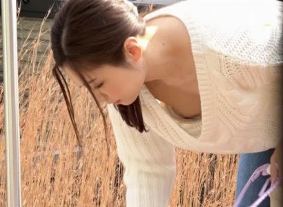 Mẹ và đứa con trai bị ràng buộc bởi loạn luân